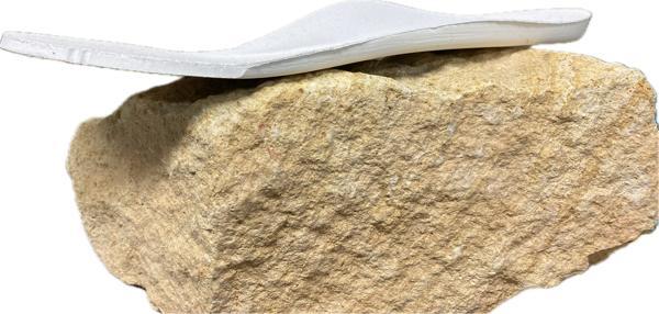 A talpbetét egy vékony, ergonomikus formájú habréteg