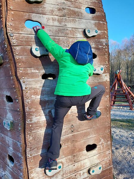 Ternua RAIMI 2.0 Kids nadrág – a SHELLSTRETCH anyag puha és gyorsan száradó