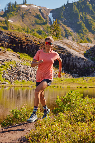 A futásjelzéssel ellátott Smartwool merinó zoknik bármilyen időjárási körülmények között alkalmasak futásra